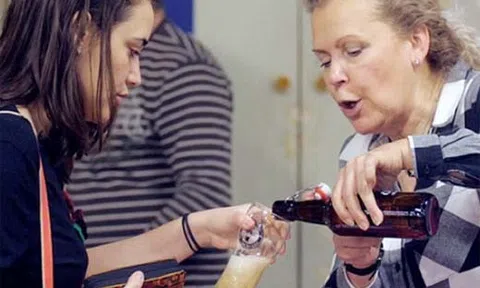 Bia độc đáo dành cho người bị ung thư